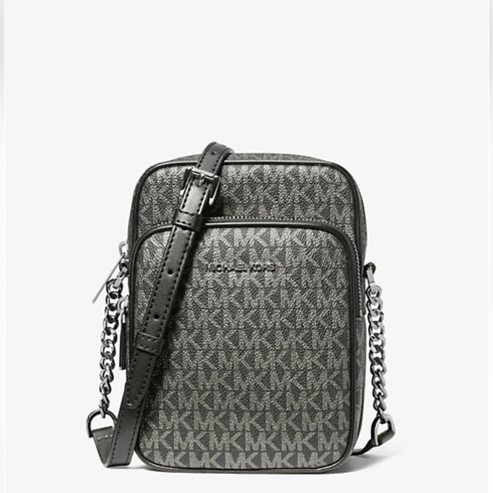MICHAEL KORS
Jet Set Travel Md Metallic Signature Logo Crossbody
BLK/SILVER
NWT